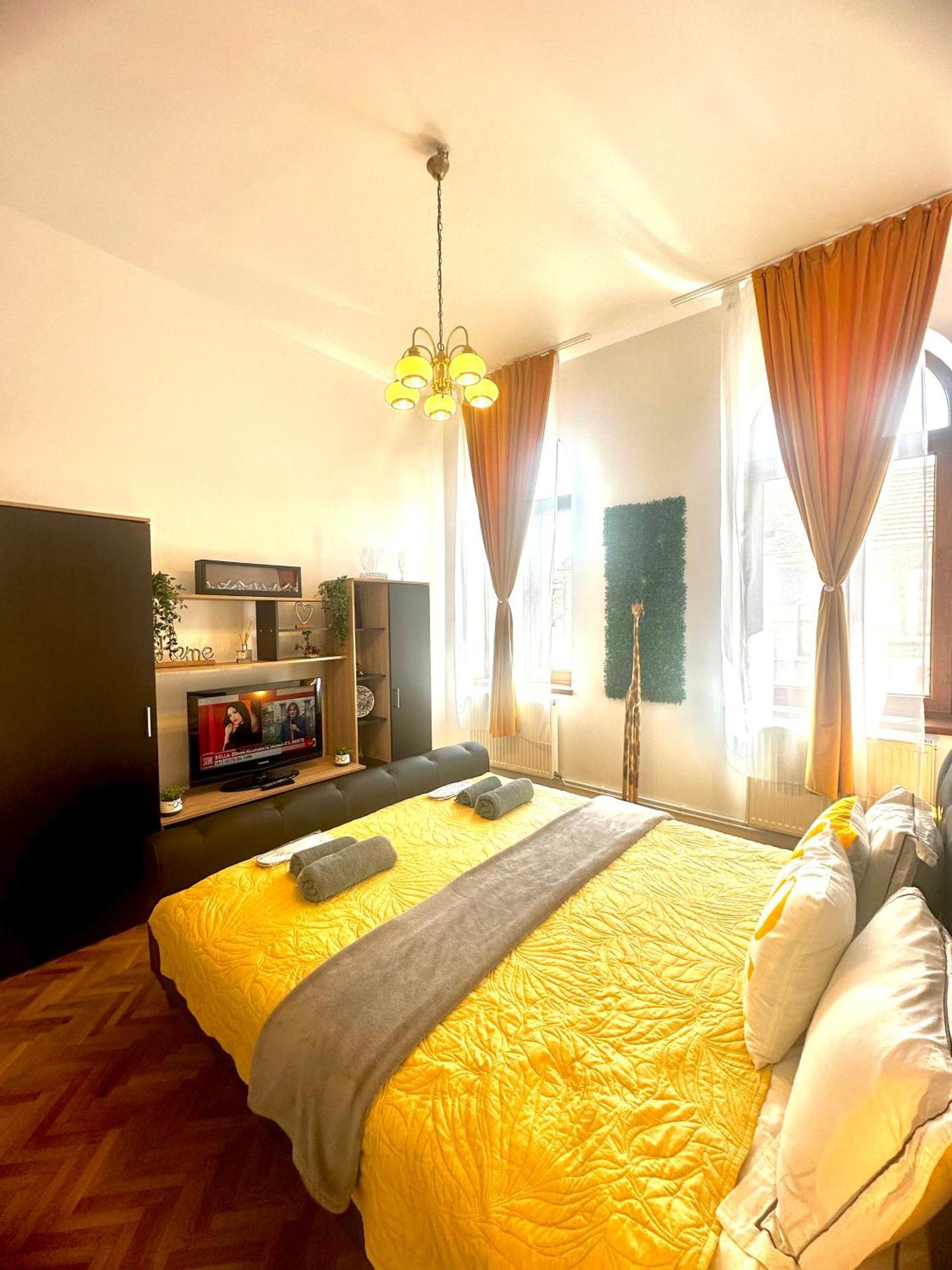 Stay Inn Central Braşov Buitenkant foto